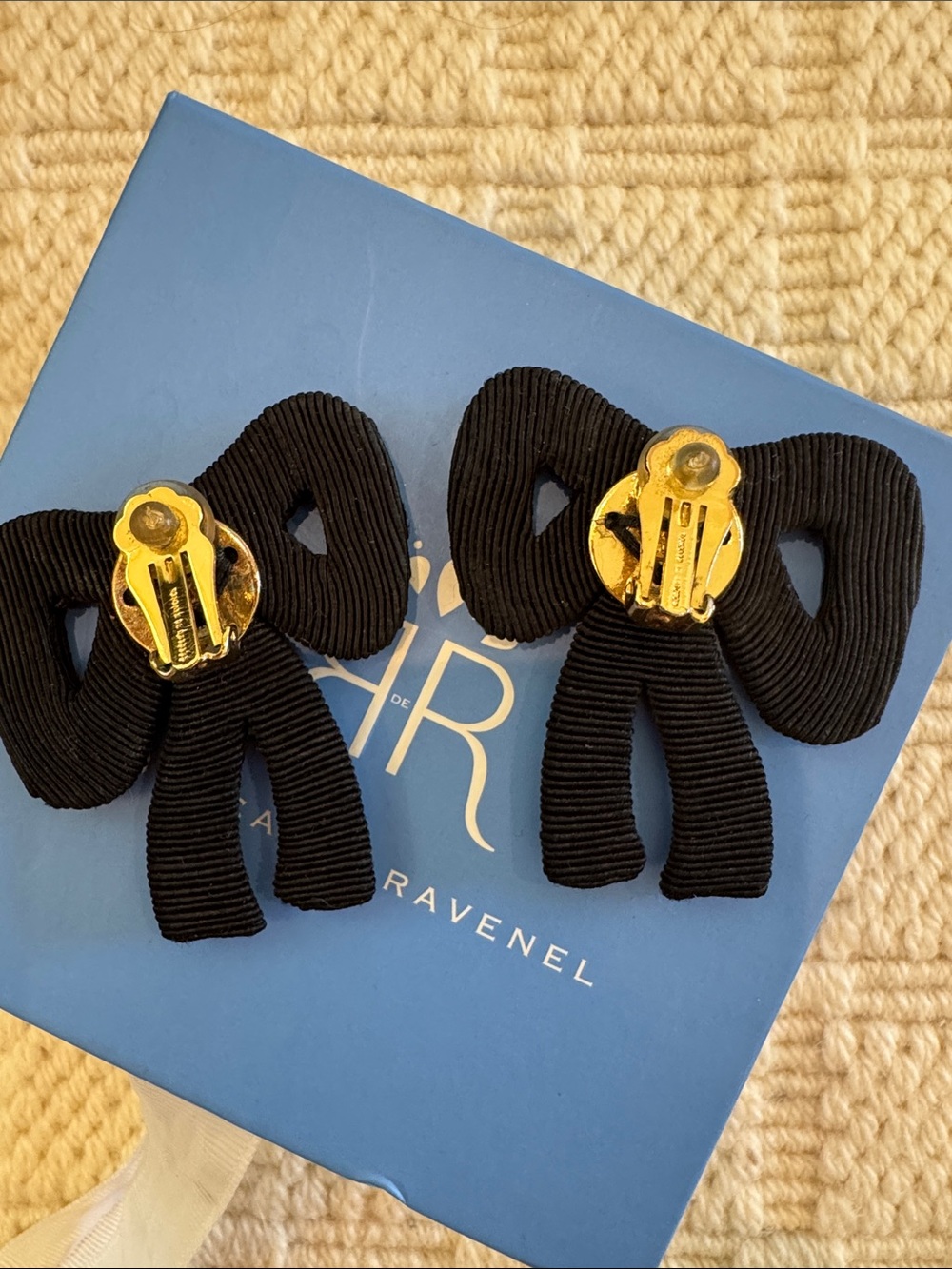 Rebecca de Ravenel Black Bow Earrings - Picture 2 of 3